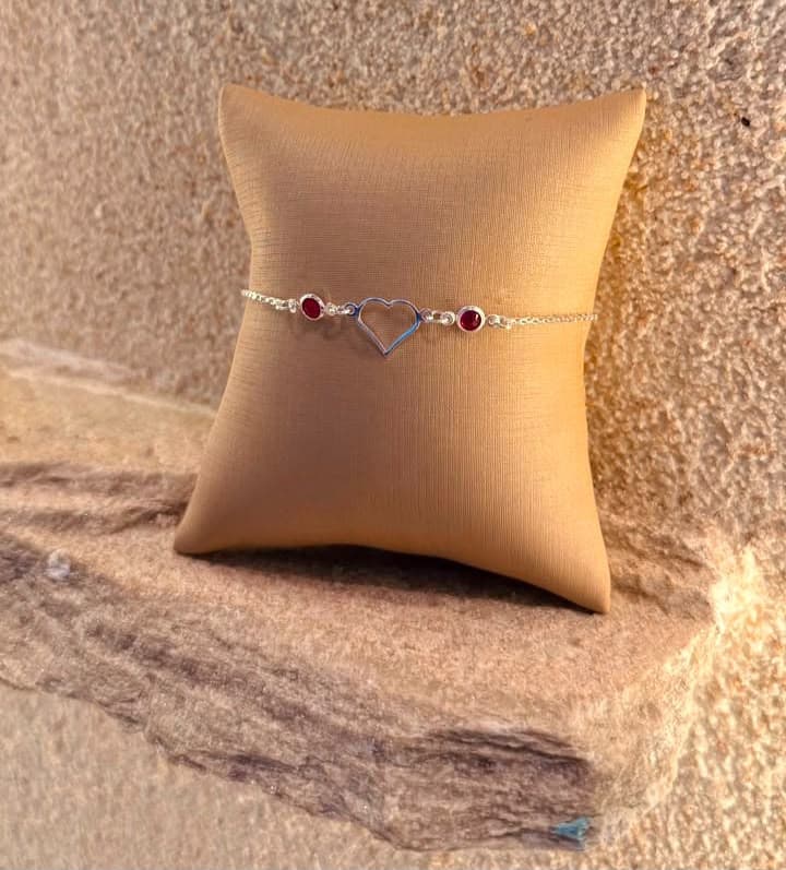 Pulseira coração vazado rosa