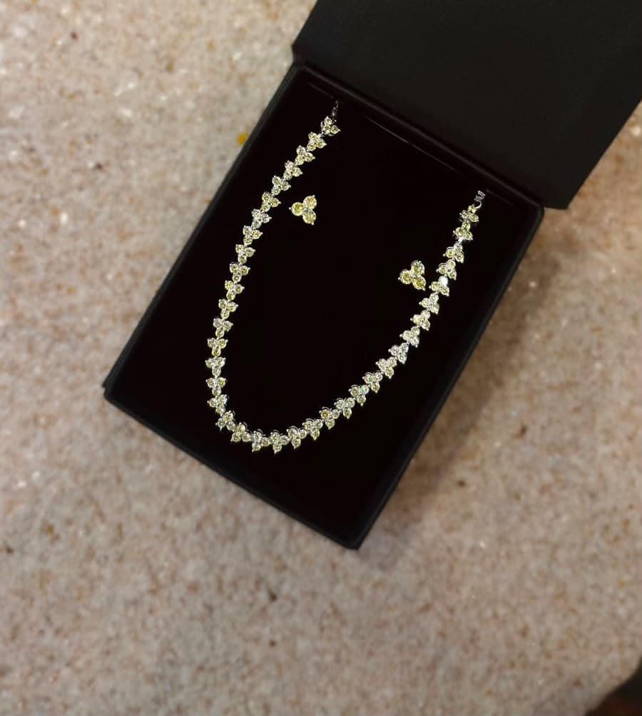 Conjunto pulseira + brinco riviera flor amarela