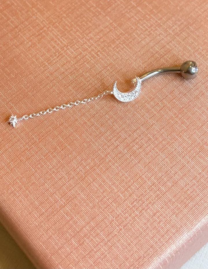Piercing umbigo lua